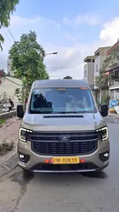 16-seat van, front view
